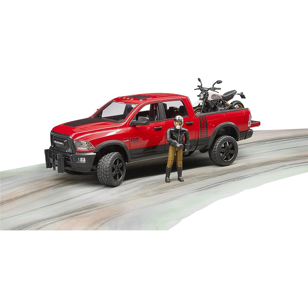 Bruder 02502 - RAM 2500 Power Wagon mit Scrambler Ducati Desert Sled u. Fahrer