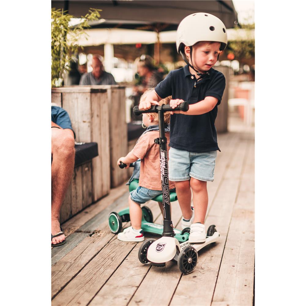 Scoot & Ride Highwaykick 3 LED Scooter, ash - Kinderroller, ab 3 Jahren